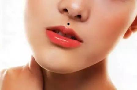 女人身上的8種福痣5種禍痣 女人身上的8種福痣5種禍痣